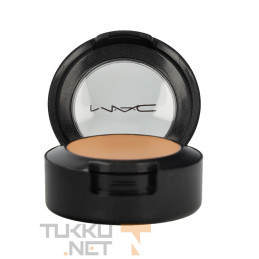 MAC Studio Finish Concealer...