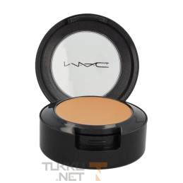 MAC Studio Finish Concealer...